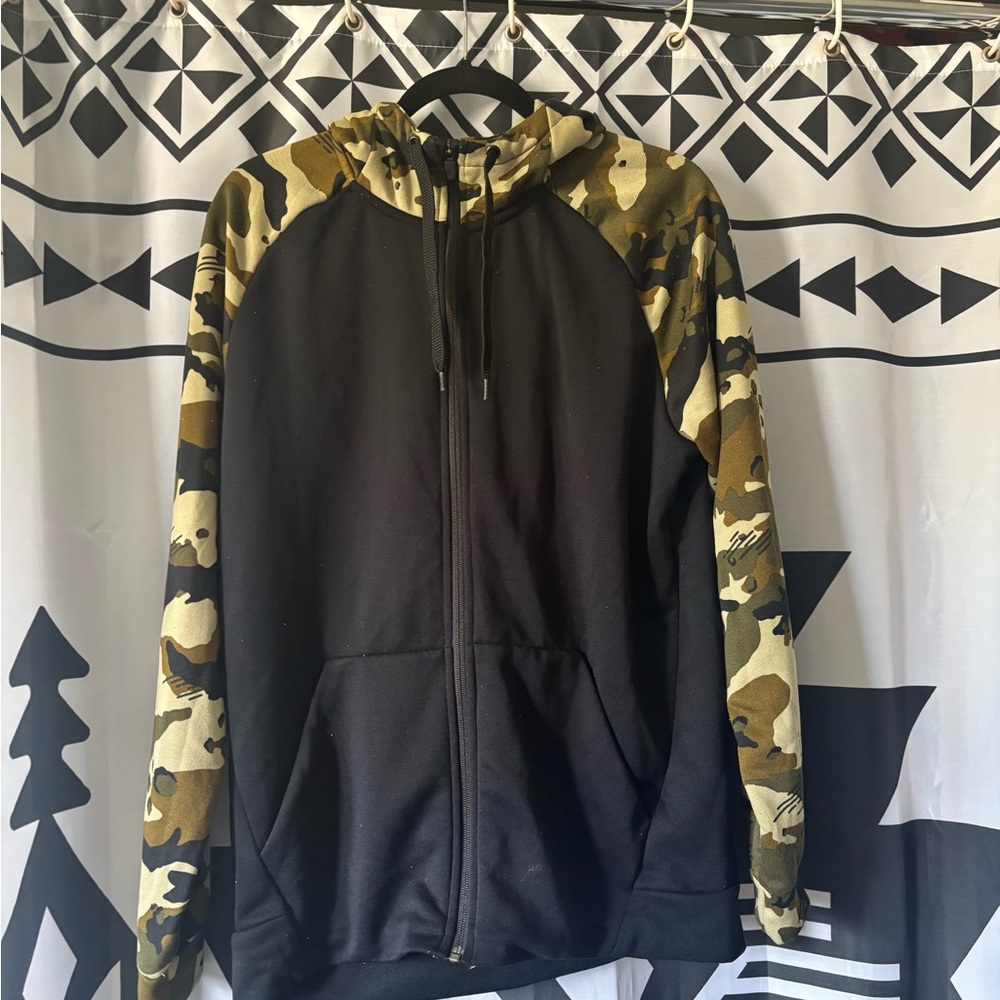 Nike Men’s black and camo hoodie